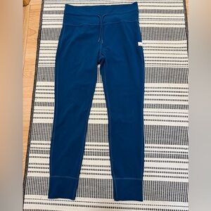 Vuori women’s large Blue Joggers leggings